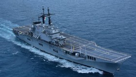 Kapal induk atau aircraft carrier Giuseppe Garibaldi telah tiba di perairan Indonesia setelah berlayar dari Italia pada 24 Agustus lalu.