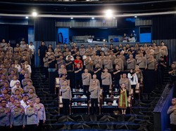Gagas Program Bapak Asuh Polda Metro Hadirkan Polri Lebih Dekat dengan Pelajar