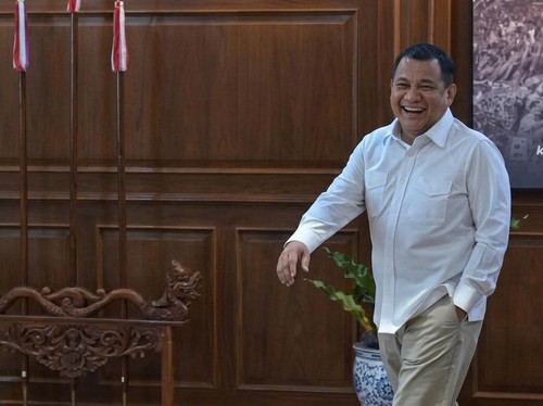 Andi Syamsuddin Arsyad, yang dikenal dengan sapaan Haji Isam