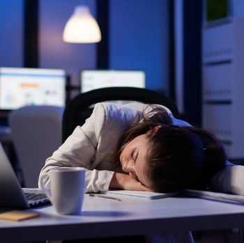 Mengenal Inemuri, Tidur Siang di Tempat Kerja ala Orang Jepang