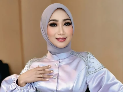 Ira Swara Ungkap Ekonominya Pernah Terpuruk, Suami Jadi Driver Online hingga Cicil Beras untuk Bertahan Hidup