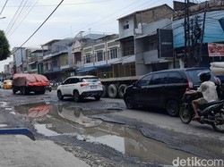 Warga Keluhkan Jalan Yos Sudarso Berlubang, Pemkot Medan: Itu Jalan Nasional