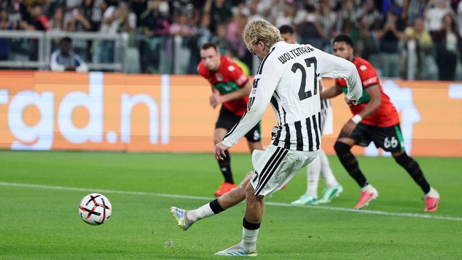 Juventus vs NEC