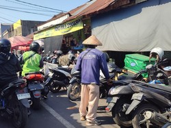Warga Keluhkan Parkir, Jukir Denpasar Ungkap Penghasilan Sehari Rp 150 Ribu