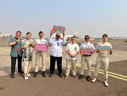 Pesawat Super Air Jet Mendarat di Bandung, Hubungkan Bali dan Medan
