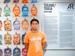 Rajata Hakim dan Makna Mendalam Pameran Tunggal Perdana Terlihat / Terasa