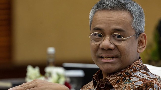 Indonesia's Finance Minister Suahasil Nazara gestures as he delivers his remarks during a budget briefing at the Finance Ministry in Jakarta, Indonesia, September 18, 2026. REUTERS/Willy Kurniawan