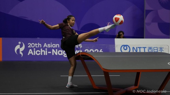 Atlet teqball Indonesia, Sumaya, memastikan tiket ke final nomor Womens Singles Teqball Asian Games 2026 usai mengalahkan wakil India Quimcy Joaquim Dsouza 7-12, 12-9, 12-7 di Nagoya City Higashi Sports Center, Sabtu (19/9).