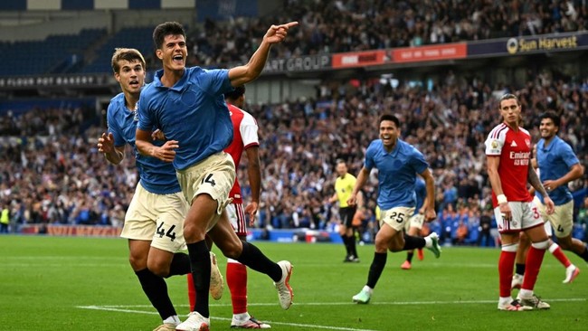 Brighton menang telak 3-0 atas Arsenal di Liga Inggris.