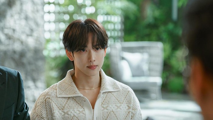 Tampilkan Dua Sisi Berbeda, Intip Penampilan Im Si Wan di Drakor Thriller-Romantis Baru