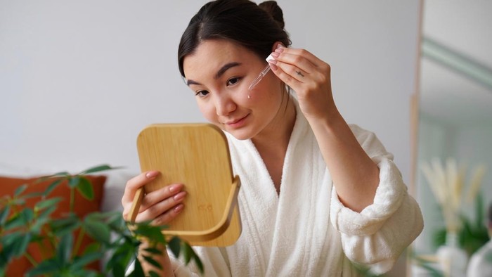 Panduan Pakai Retinol yang Aman Menurut Dermatolog