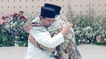 Momen Prabowo Teriak 'Free Palestine' hingga Dapat Keffiyeh