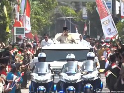 Video: Naik Maung, Prabowo Tiba di Syukuran 100 Tahun Ponpes Gontor