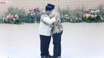 Peluk Dubes Palestina, Prabowo Tak Kuasa Tahan Air Mata