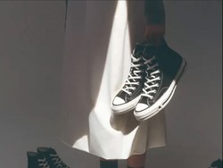 Converse Minta Maaf Usai Iklannya dengan Karina aespa Dituding Rasis