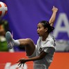 Atlet teqball putri Indonesia Sumaya mengembalikan bola ke arah atlet teqball putri India Quimcy Dsouza pada pertandingan semifinal tunggal putri teqball Asian Games Aichi-Nagoya 2026 di Nagoya City Higashi Sports Center, Aichi, Jepang, Sabtu (19/9/2