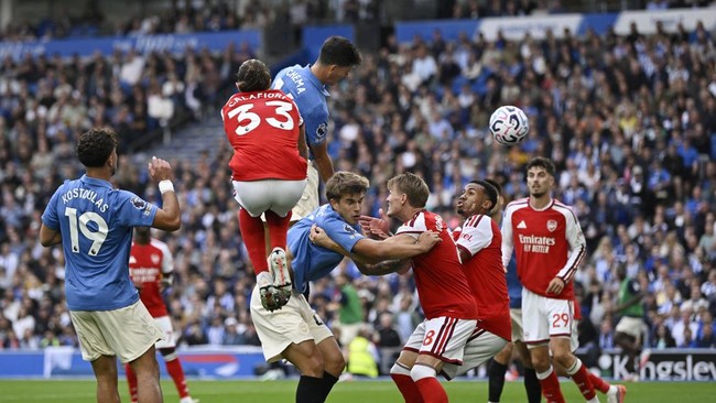 Soccer Football - Premier League - Brighton & Hove Albion v Arsenal - The American Express Community Stadium, Brighton, Britain - September 19, 2026 Brighton and Hove Albion's Chema Andres scores their third goal. REUTERS/Tony O Brien