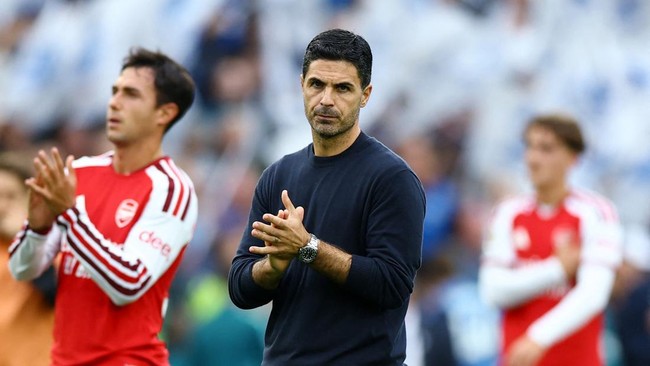Soccer Football - Premier League - Brighton & Hove Albion v Arsenal - The American Express Community Stadium, Brighton, Britain - September 19, 2026 Arsenal manager Mikel Arteta looks dejected after the match. Action Images via Reuters/Peter Cziborra