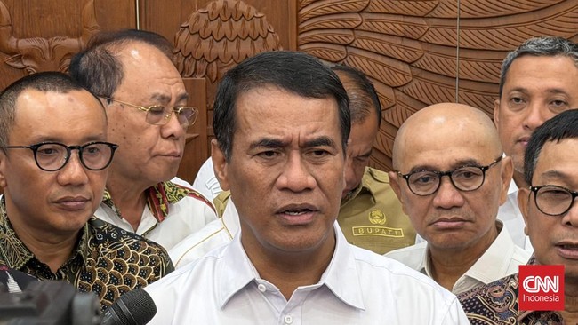 Menteri Pertanian (Mentan) Andi Amran Sulaiman menjanjikan harga beras turun dalam waktu dekat, termasuk pekan ini.