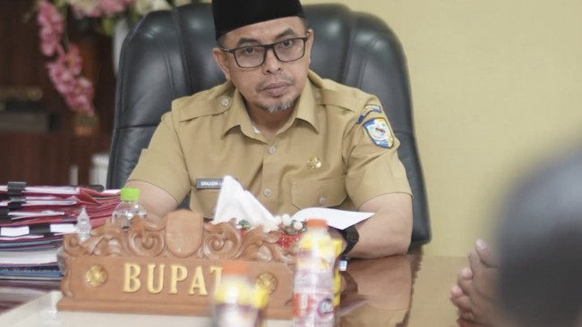 Bupati Bolaang Mongondow Utara (Boltara), Dr. Sirajudin Lasena