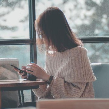 9 Ciri Kepribadian Orang yang Suka Oversharing di Media Sosial