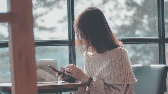 Ciri Kepribadian Orang yang Suka Oversharing di Media Sosial