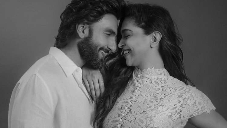 Aktris asal India&comma; Deepika Padukone&comma; baru saja melahirkan anak kedua yang berjenis kelamin perempuan&period; Simak ulasan selengkapnya berikut yuk&comma; Bunda&period;