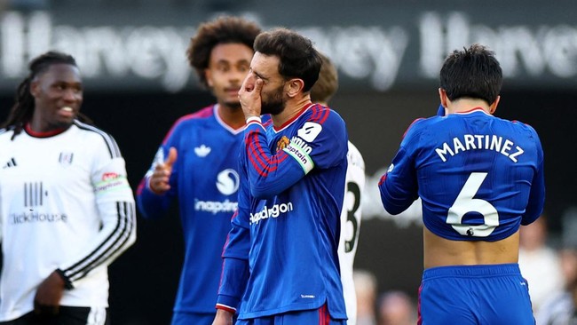 Soccer Football - Premier League - Fulham v Manchester United - Craven Cottage, London, Britain - September 20, 2026 Manchester United's Bruno Fernandes reacts after the match Action Images via Reuters/Peter Cziborra