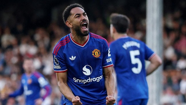 Soccer Football - Premier League - Fulham v Manchester United - Craven Cottage, London, Britain - September 20, 2026 Manchester United's Matheus Cunha celebrates scoring their first goal REUTERS/Toby Melville