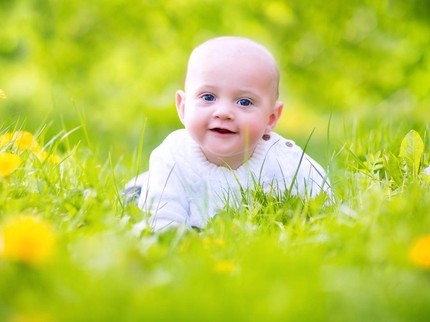 150 Nama Bayi Terinspirasi Bunga Clover dan Artinya untuk Laki-laki dan Perempuan