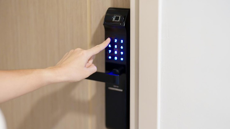 Ilustrasi smart door lock