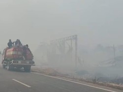 Karhutla Lalap 3 Bangunan Warga di Jalan Pangkalan Bun-Kotawaringin Lama