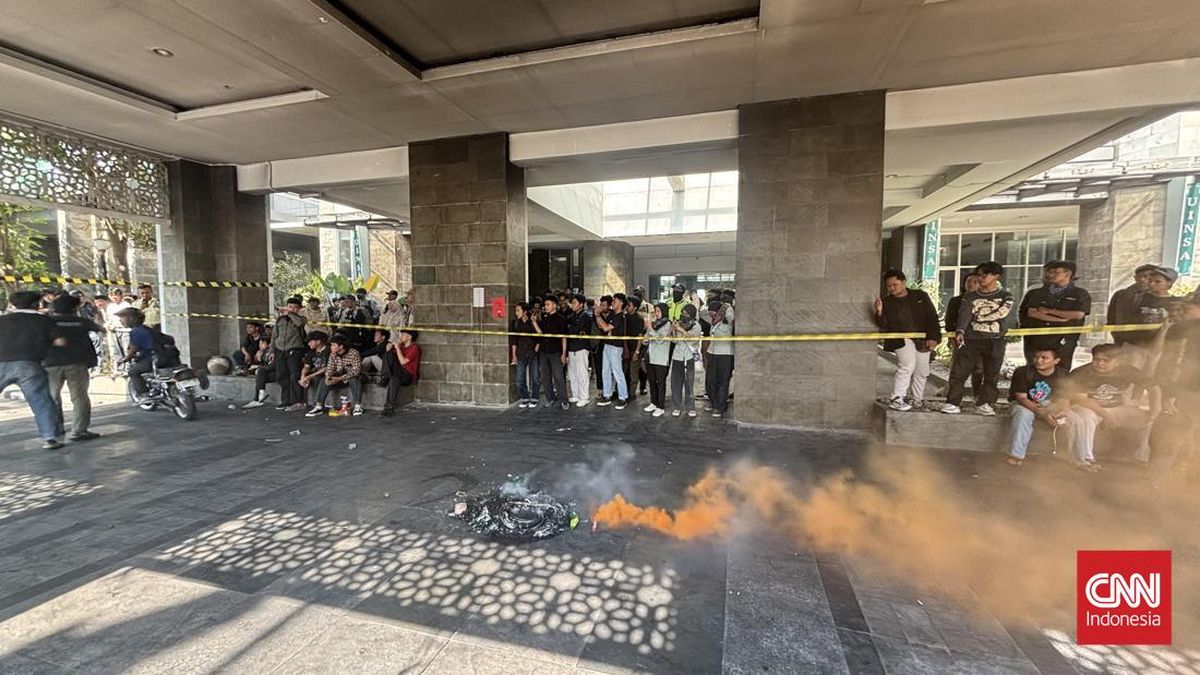 Menag Kaget Pemilihan Rektor UINSA Ditolak Mahasiswa