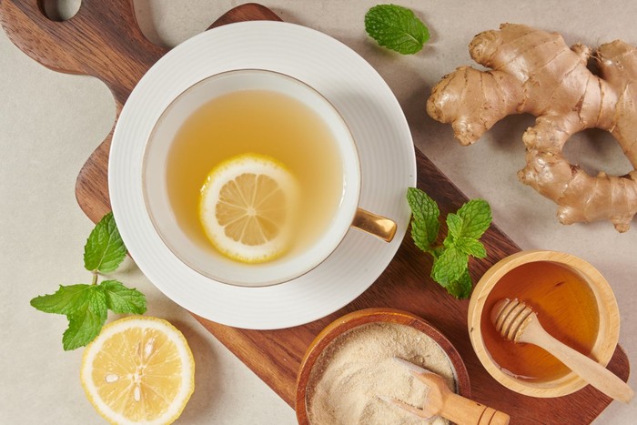 cara membuat air jahe lemon untuk dinikmati di malam hari