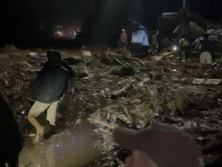 Banjir Bandang Terjang Wilayah Solok, Akses Jalan ke Padang Lumpuh