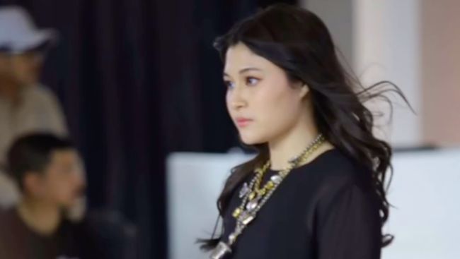 Terpopuler: Potret Nasha Putri Pasha Ungu Jadi Model Fashion Show