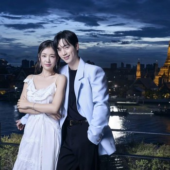 Bagaikan Pre-Wedding, Intip Potret Romantis Seo Kang Joon dan Ahn Eun Jin di Bangkok