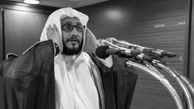 Muazin di Masjidil Haram di Mekkah, Arab Saudi, Syekh Ibrahim Al Madani, meninggal dunia pada Senin (21/9) dini hari.