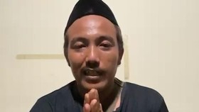 Permintaan Maaf Pria Bergolok saat Keributan Ibadah GKPI Tangerang