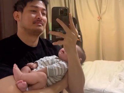 Potret Baby Kian, Anak Hanggini & Luthfi Aulia yang Wajahnya Masih Dirahasiakan