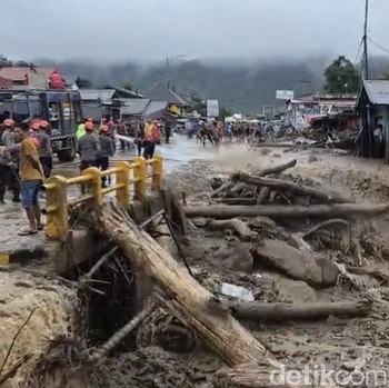 Banjir Bandang Terjang Solok Sumatera, Satu Korban Meninggal hingga Bangunan Hancur