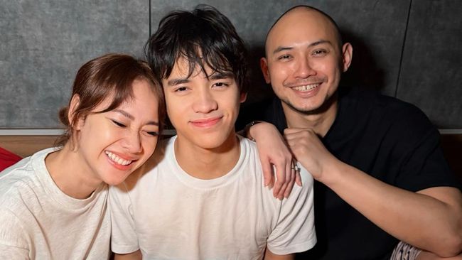 Momen Hangat BCL dan Tiko Beri Kejutan Manis untuk Noah di Ultah Ke-16