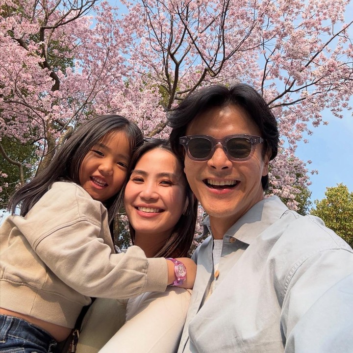<p>Aktor Dion Wiyoko memiliki seorang anak perempuan dari pernikahannya dengan Fiona Anthony. Sang putri yang bernama Gianna Mae Wiyoko lahir pada 17 Juli 2021. Saat ini, usia Gianna sudah memasuki 5 tahun, Bunda. (Foto: Instagram @dionwiyoko)</p>