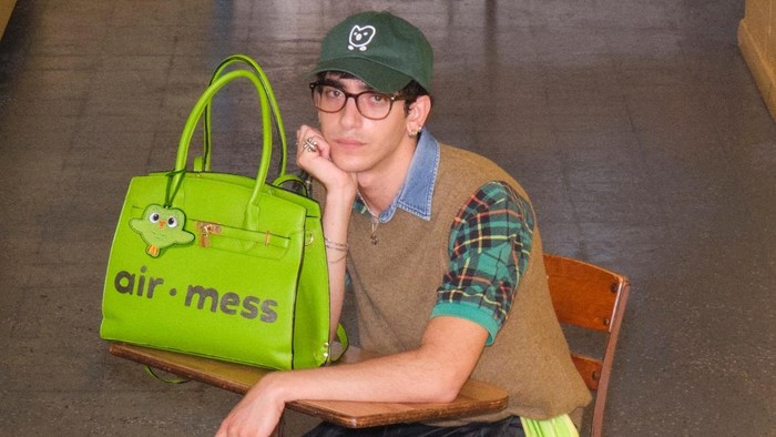 Intip Koleksi Nyeleneh Duolingo, dari Salah Ucap Kata Jadi Fashion