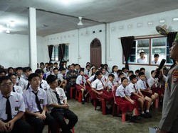 Green Policing Goes to School, Polisi di Riau Ajak Siswa SD Rawat Alam