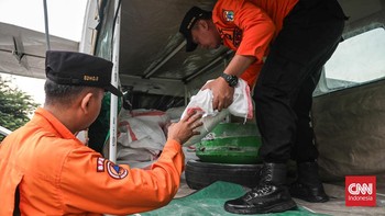 Ikhtiar Memanggil Hujan di Langit Jakarta