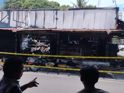 Saksi Cerita Detik-detik Kebakaran di Pasar Mobil Kemayoran: Api Cepat Membesar