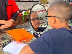 Seskab Teddy Fasilitasi Pemeriksaan Mata Siswa Sekolah Rakyat
