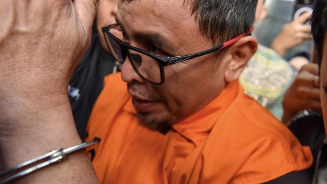 KPK Tahan Bupati Bolaang Mongondow Utara