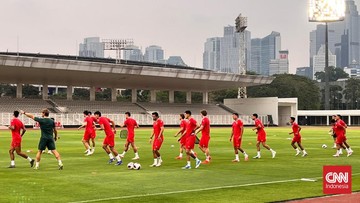 Liputan Olahraga CNN Sport : Latihan Perdana Timnas Indonesia: 4 Pemain Absen, Rizky Eka Gabung